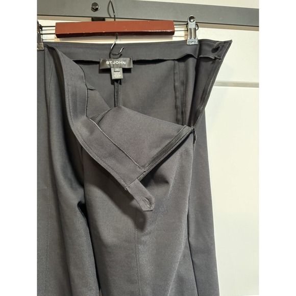 St. John Black Pants Ankle 28" Inseam Women's Sz 12 Side Zip Travel Easy Care - Picture 6 of 15